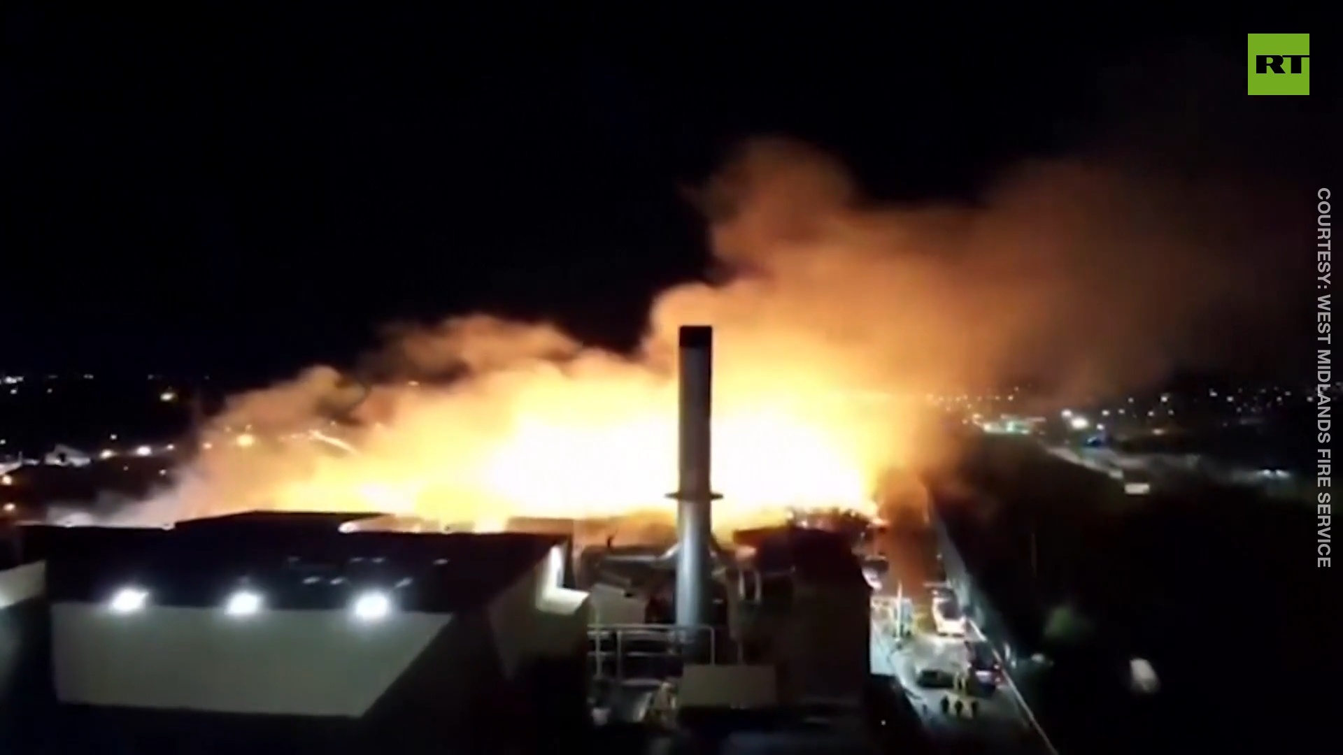 Huge fire breaks out at Birmingham recycling plant