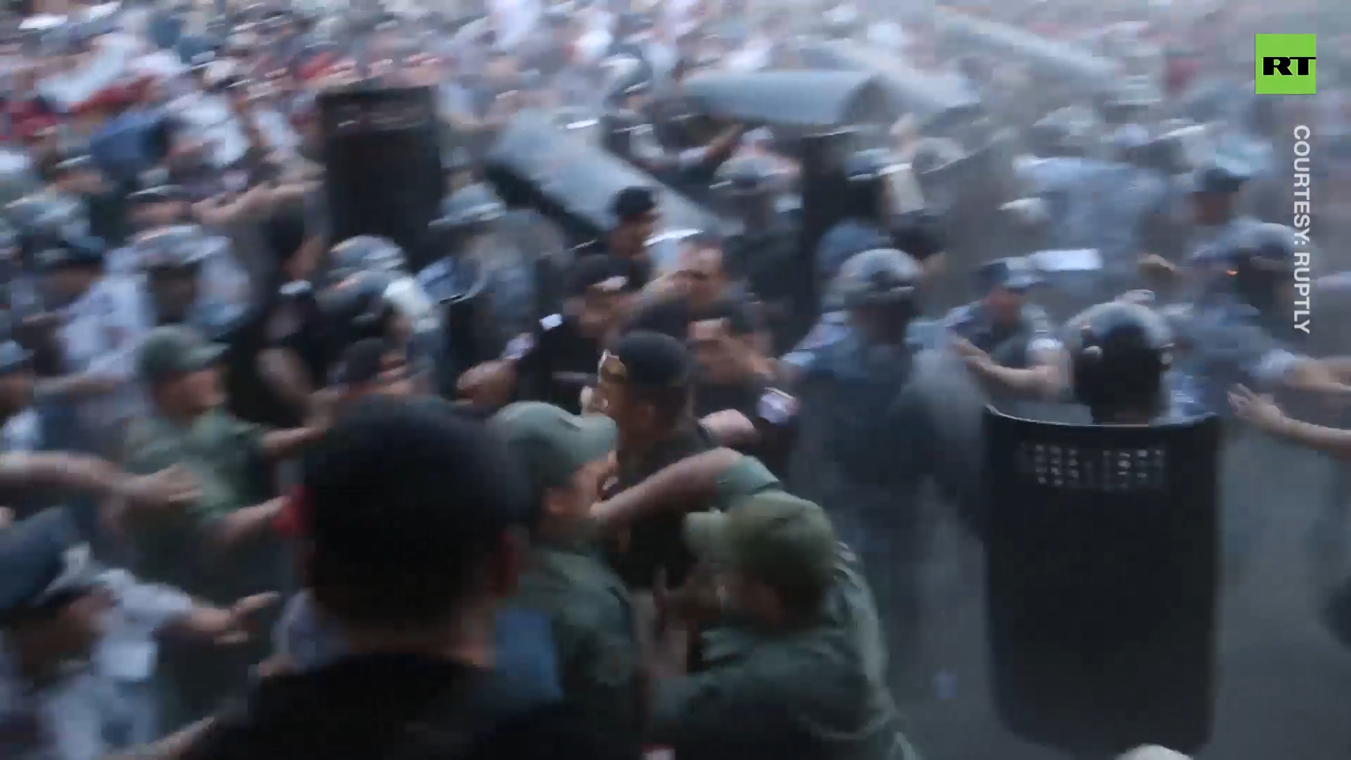 Dozens hospitalized amid clashes in Armenia