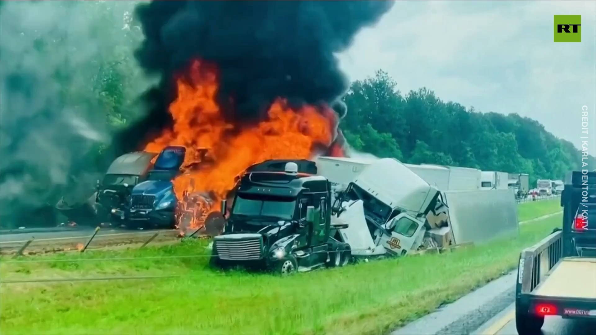 Three killed in a massive pile-up on Arkansas highway