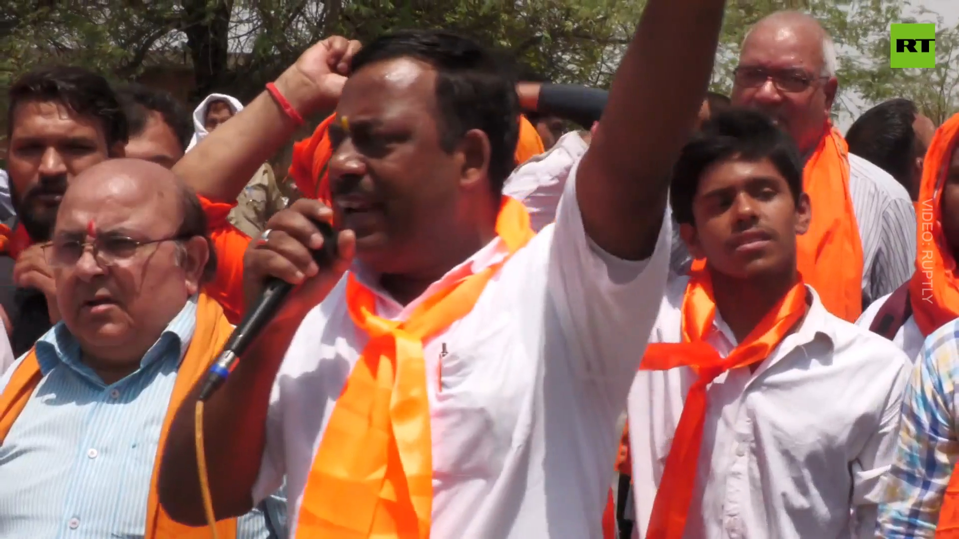 Hindu party supporters stage counter-rally amid Muslim anger