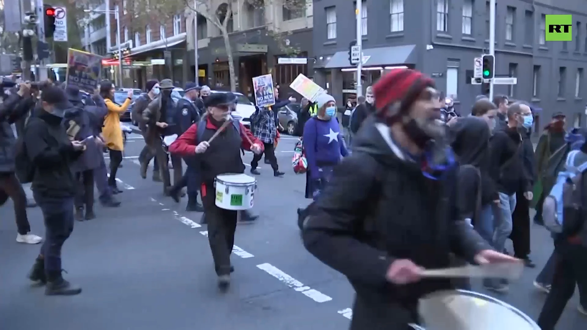 ‘Blockade Australia’ | Sydney morning traffic comes to a STANDSTILL