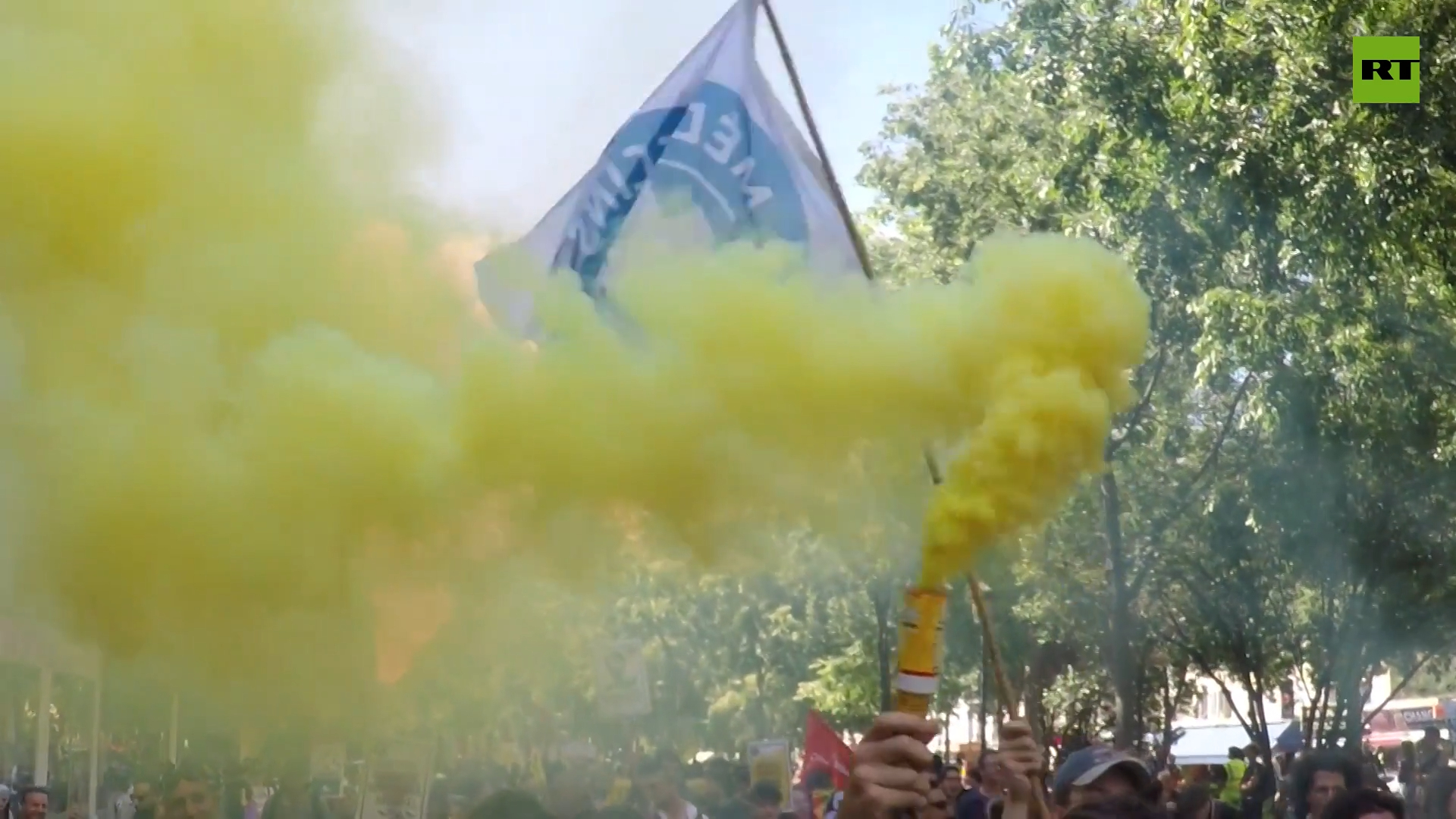 'Rights are violated everywhere' | Yellow Vests join hundreds for anti-racism march through Paris