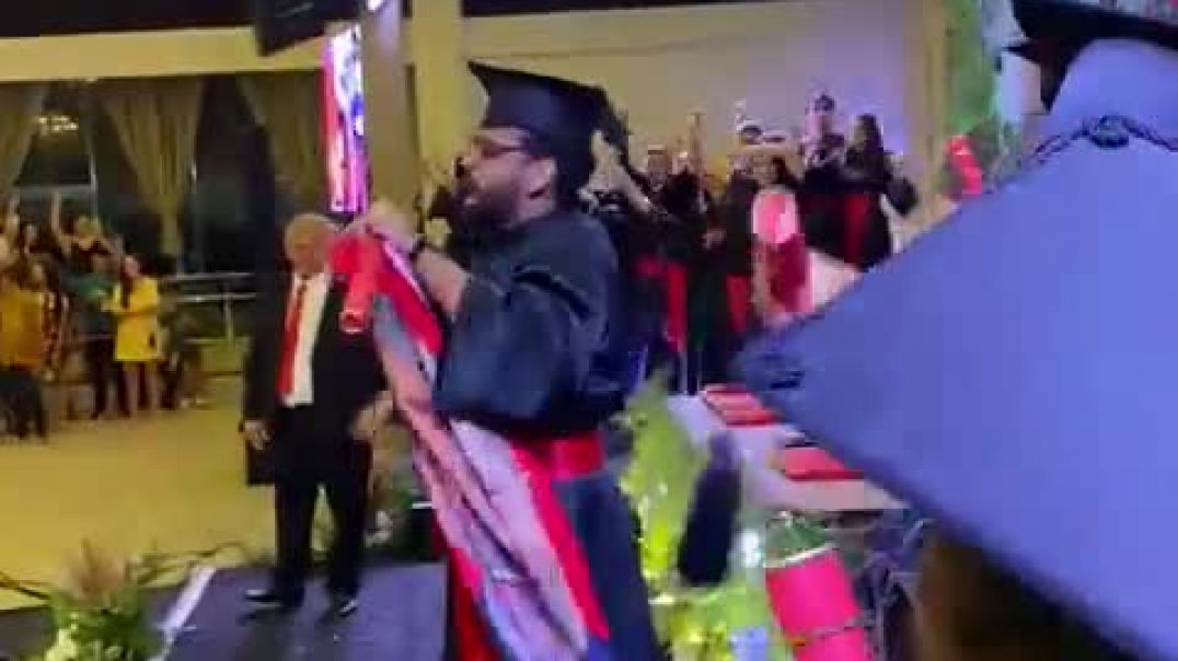 Formatura de direito na Universidade Federal de Sergipe (jingle do Lula na formatura)