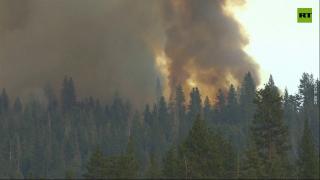 Fire threatens iconic Yosemite Park