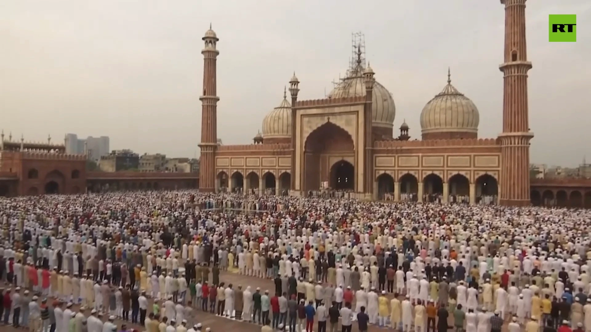 Hundreds gather in New Delhi for Eid al-Adha prayers