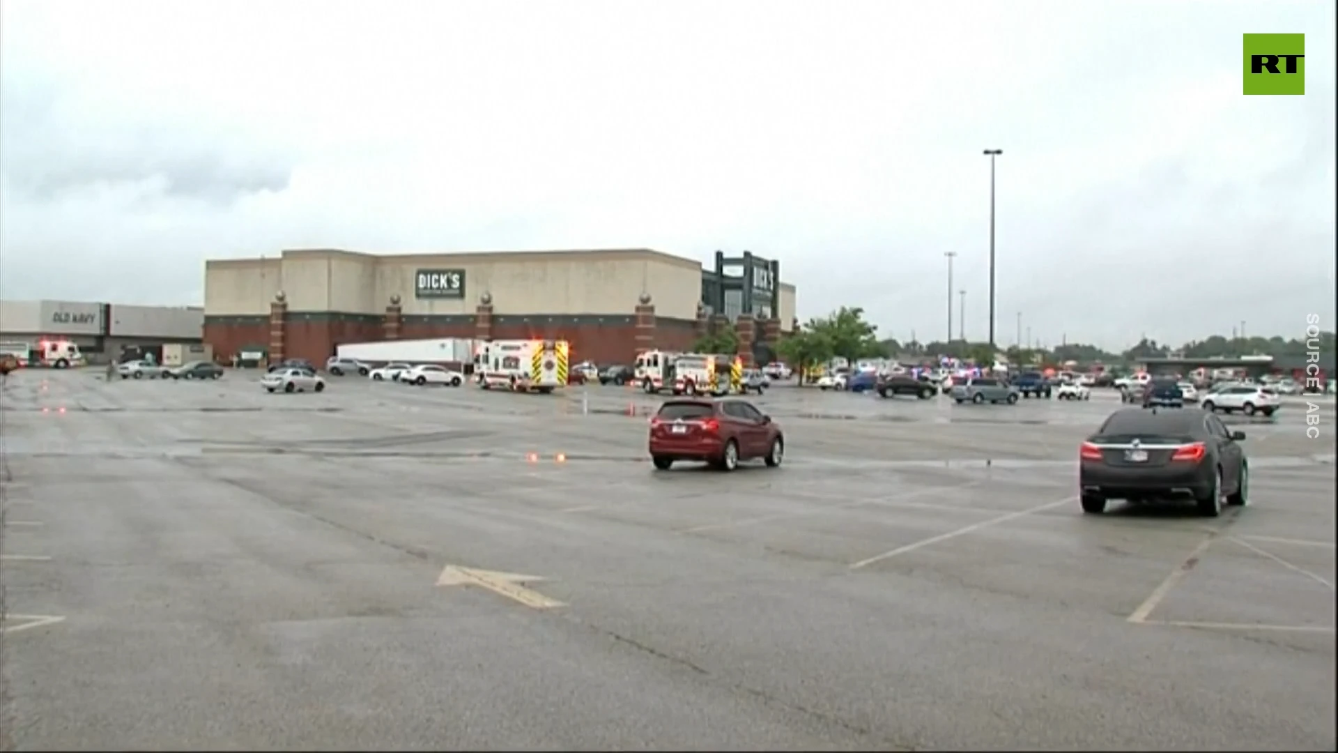 Indiana mall shooting leaves four dead including gunman