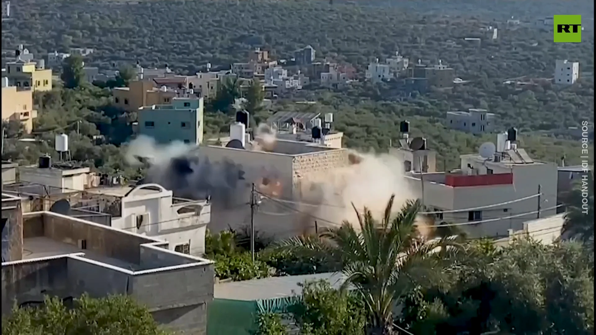 IDF blow up homes of Palestinians suspected of killing Israeli security guard