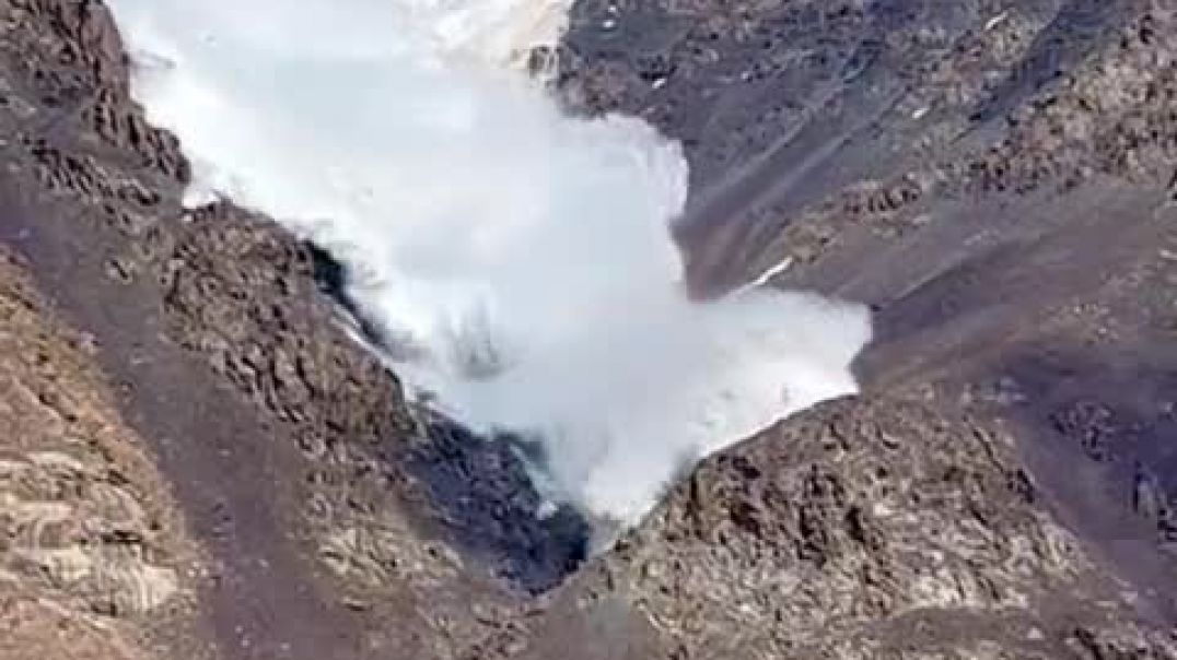 Caught in an Avalanche in Kyrgyzstan (Everyone Survived)