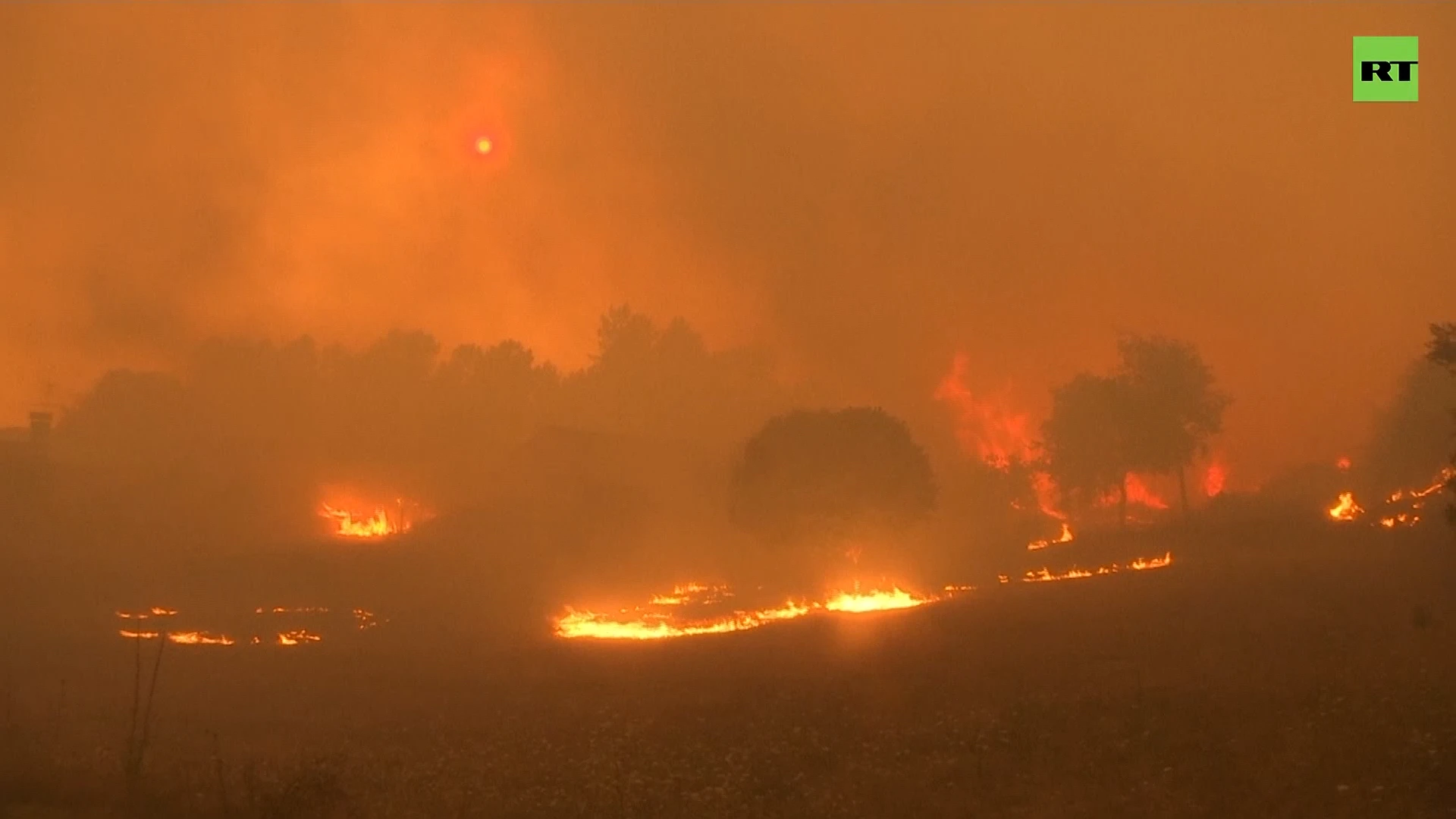 Fast spreading inferno rages in Portugal