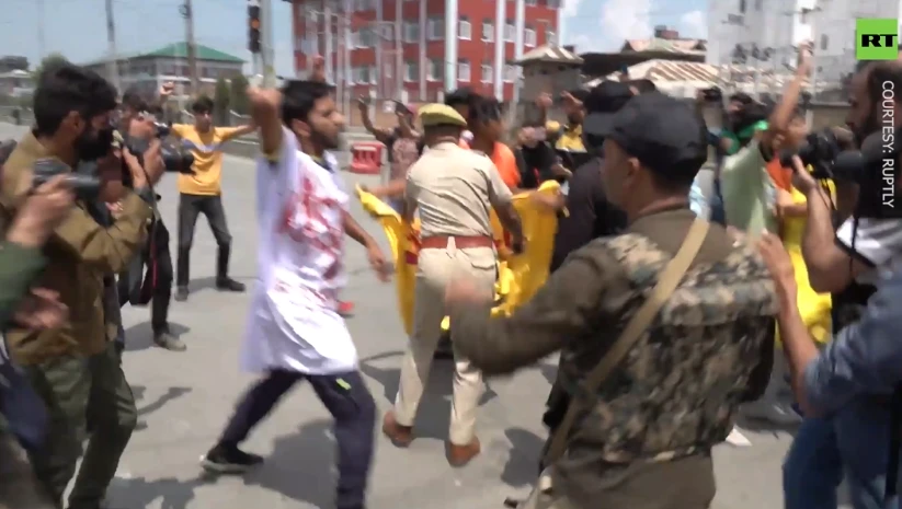 Muslims clash with cops after major commemoration called off in India