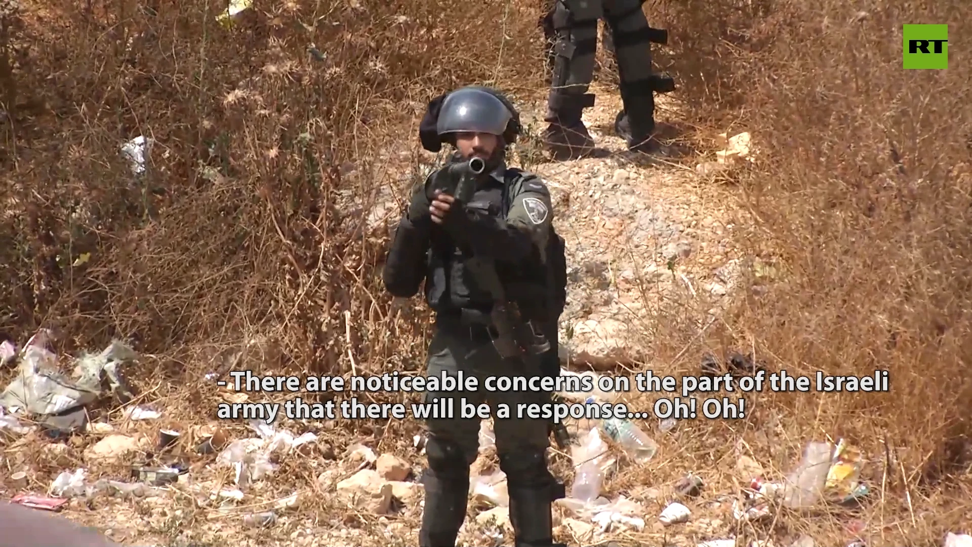 ‘He is firing!’ Israeli soldier targets RT correspondent, other journalists