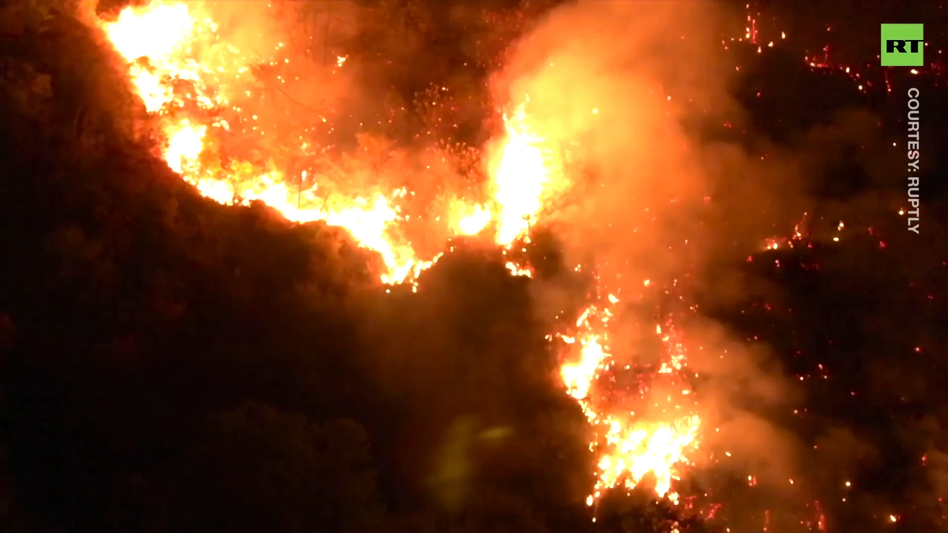 Lightning strike sparks wildfire in French town