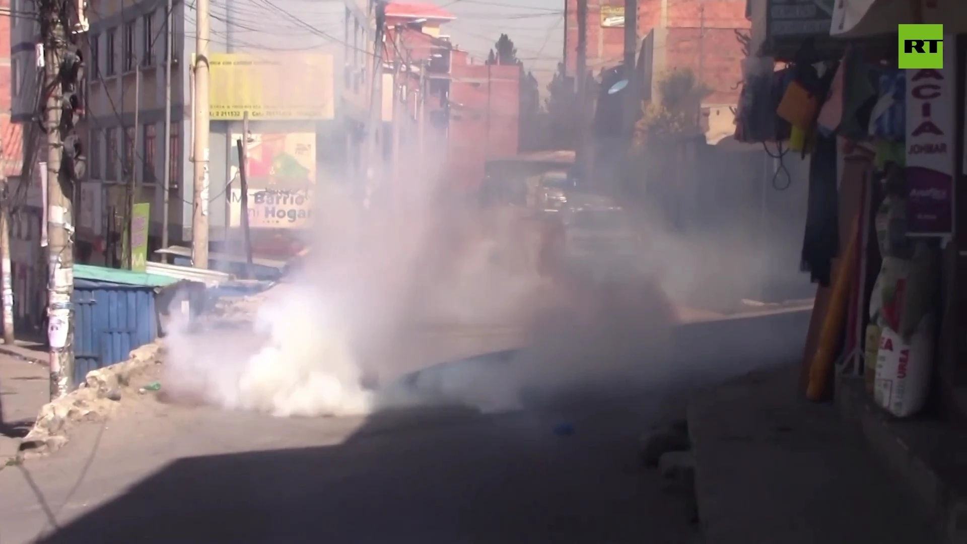 Riot police vs coca growers | Clashes at Bolivian protest