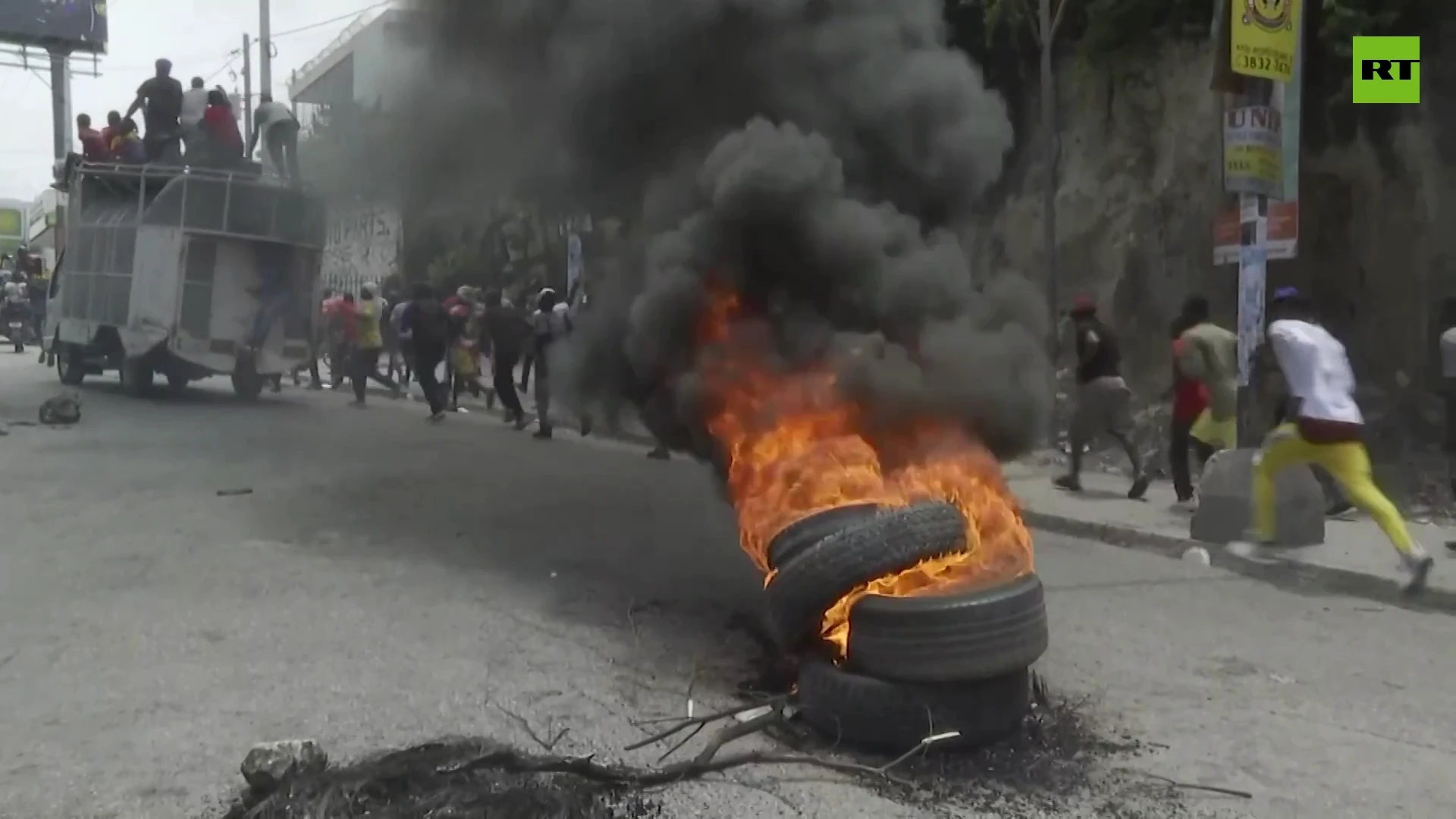 'We will die standing up' | Chaos at anti-Haitian PM protest