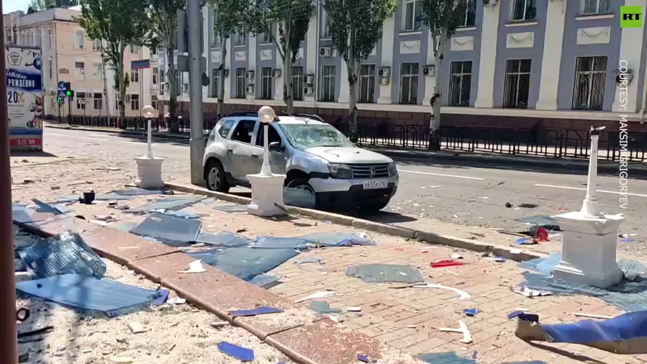 Donetsk administration building, hotel damaged after Ukrainian shelling