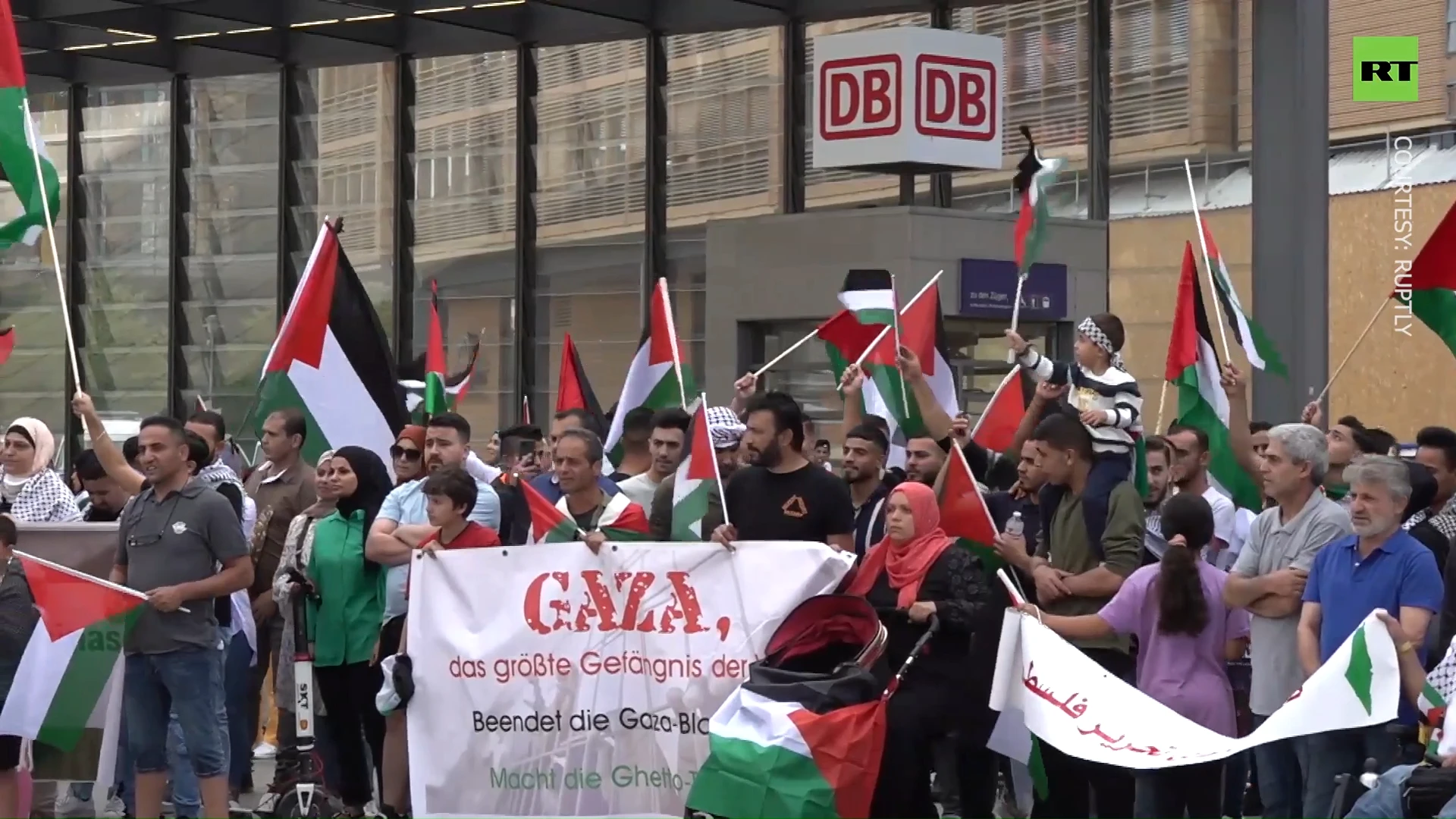 ‘Free Palestine’: Protesters rally against Israeli strikes on Gaza in Berlin