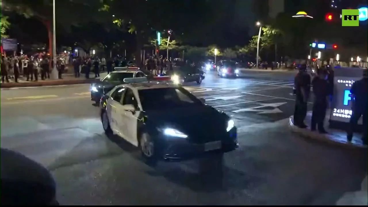 Nancy Pelosi arrives at a hotel in Taipei, heads to the underground parking lot