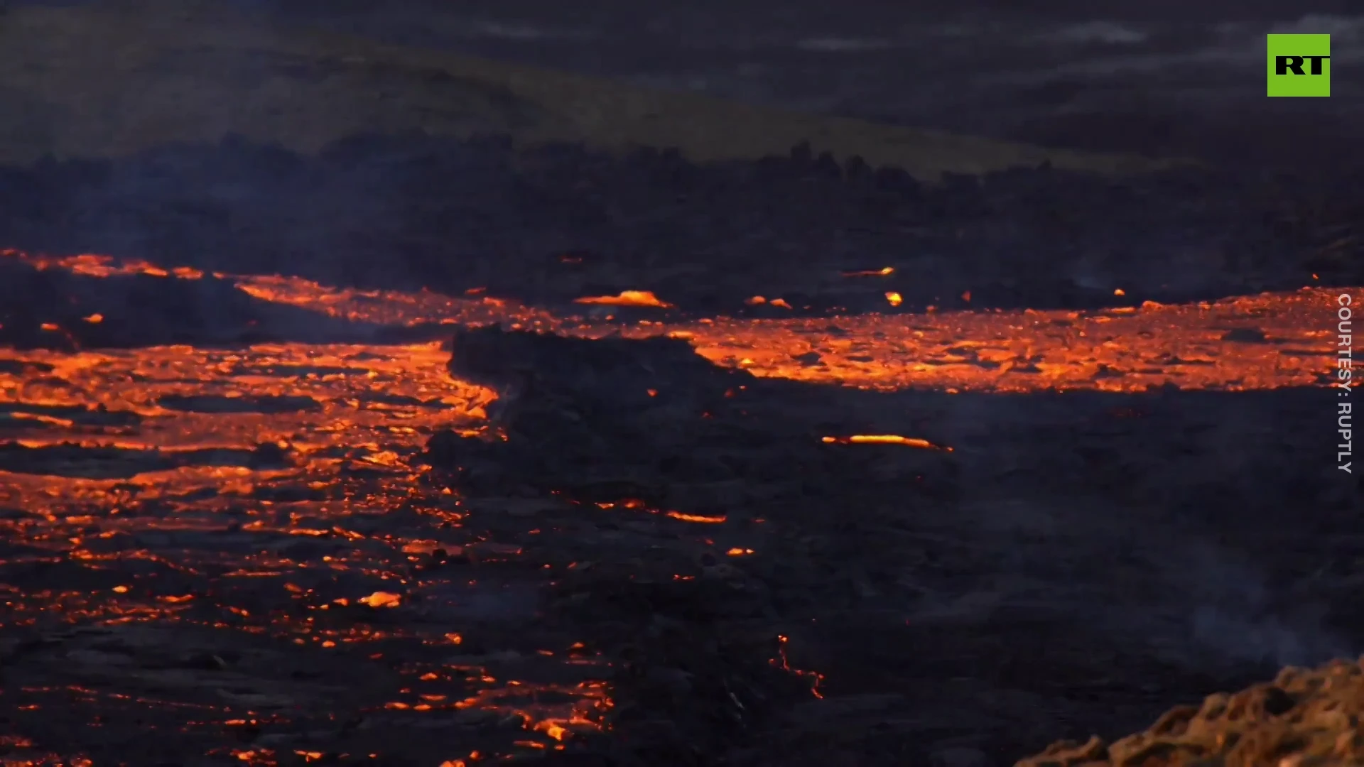 Iceland? More like fireland | Fagradalsfjall volcano fissure spews lava