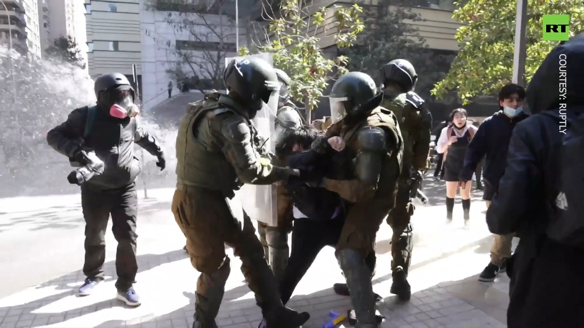 Students vs police: Fierce protest rocks Chile