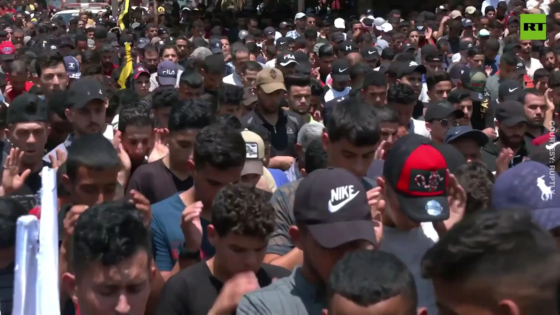 Thousands attend Khaled Mansour's funeral in Gaza