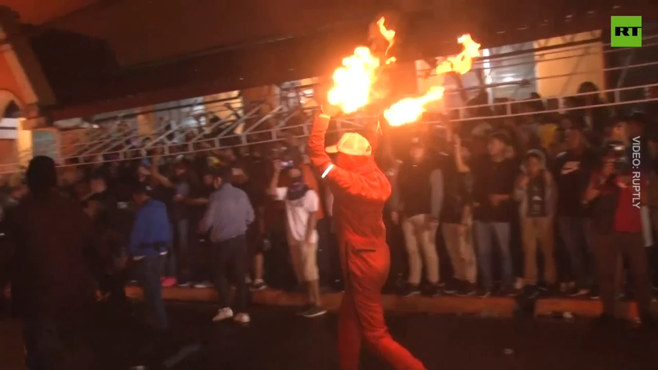 El Salvador’s flame-throwing festival