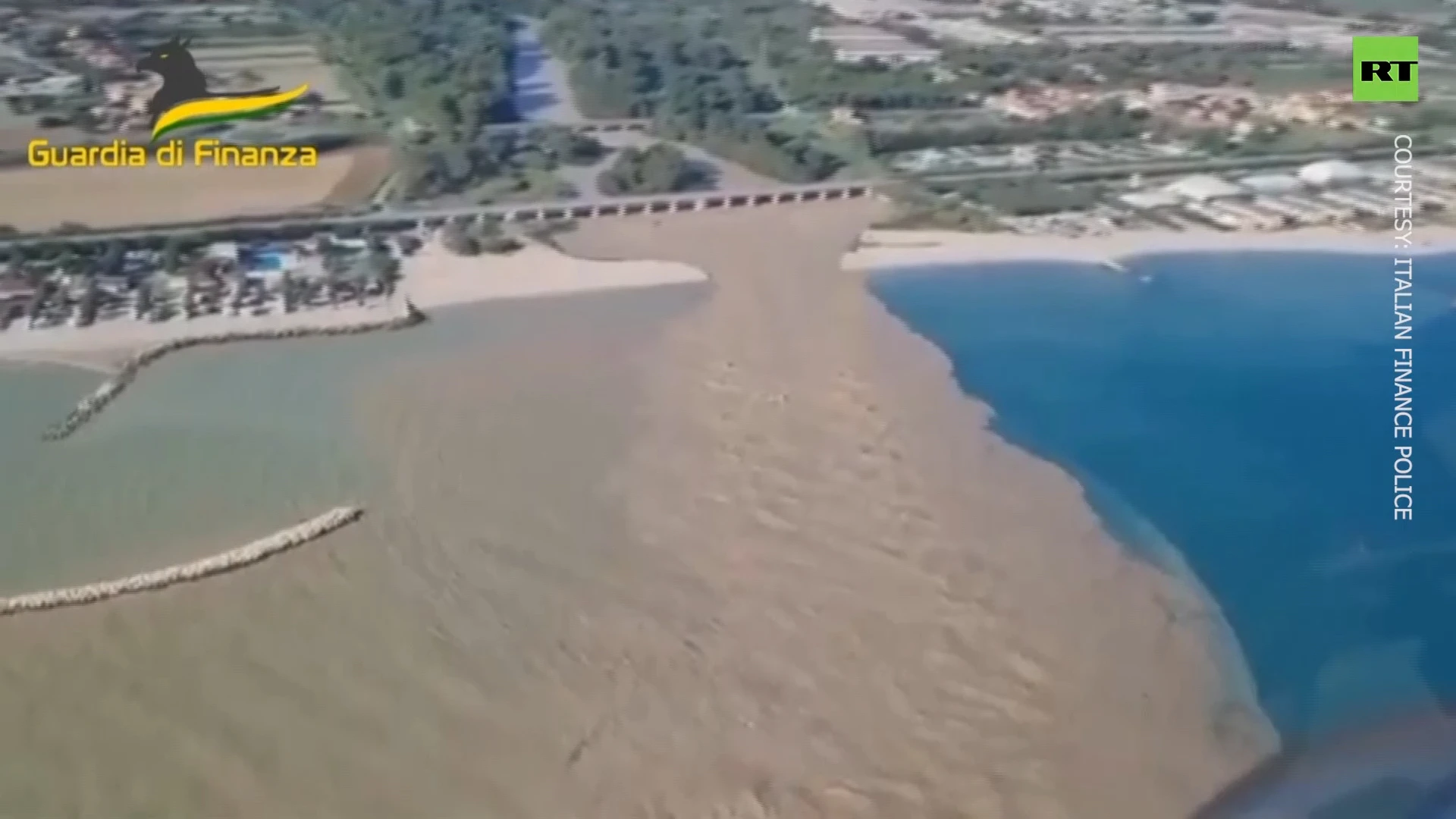 Mud & debris: Devastating floods hit Italy