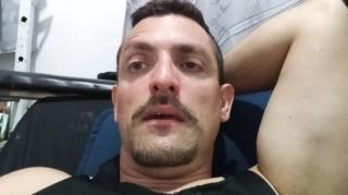 08) Homens imbecis no público da Machosfera.