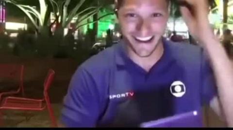 Parem. Isso explica tudo. Fim de papo.