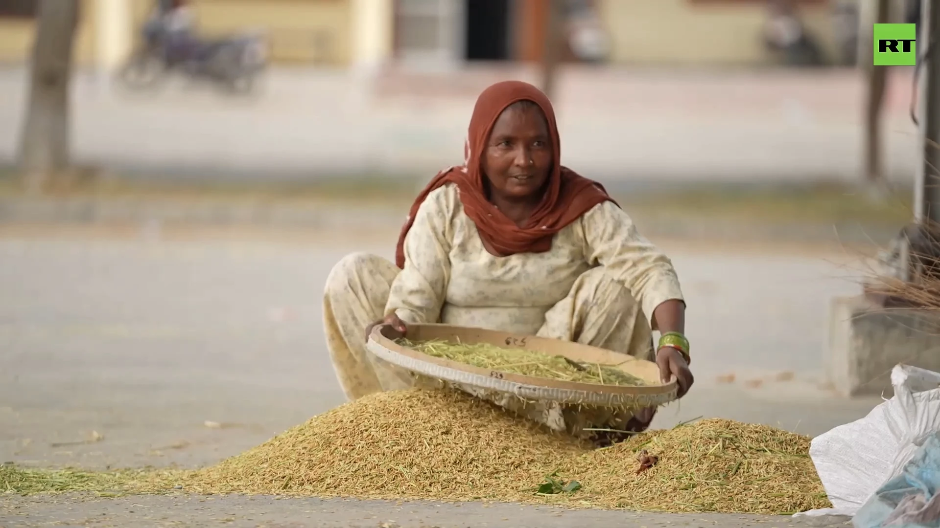 India prioritizes own food security by banning rice exports worldwide