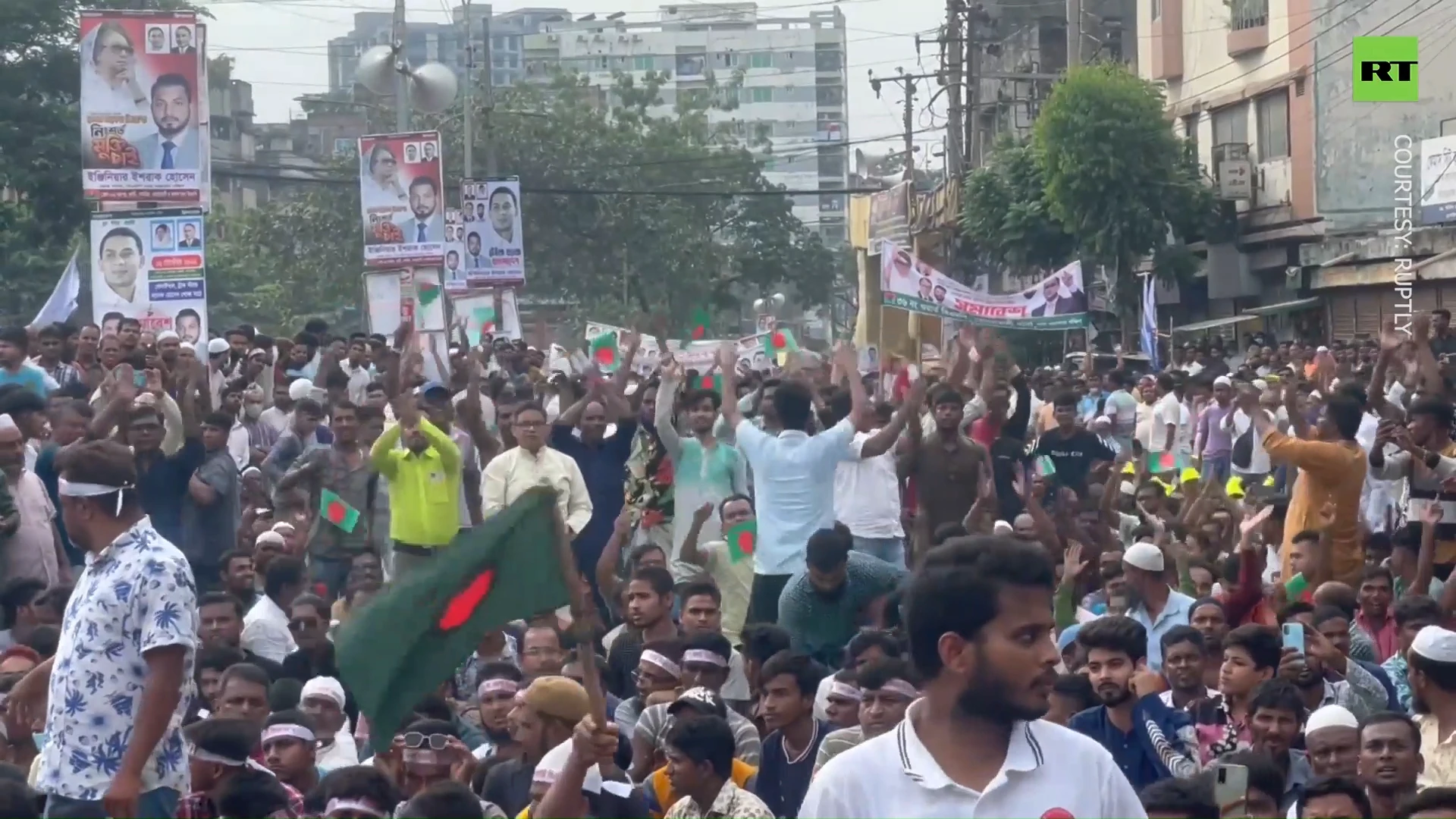 Worsening economic crisis drives protesters to the streets in Bangladesh