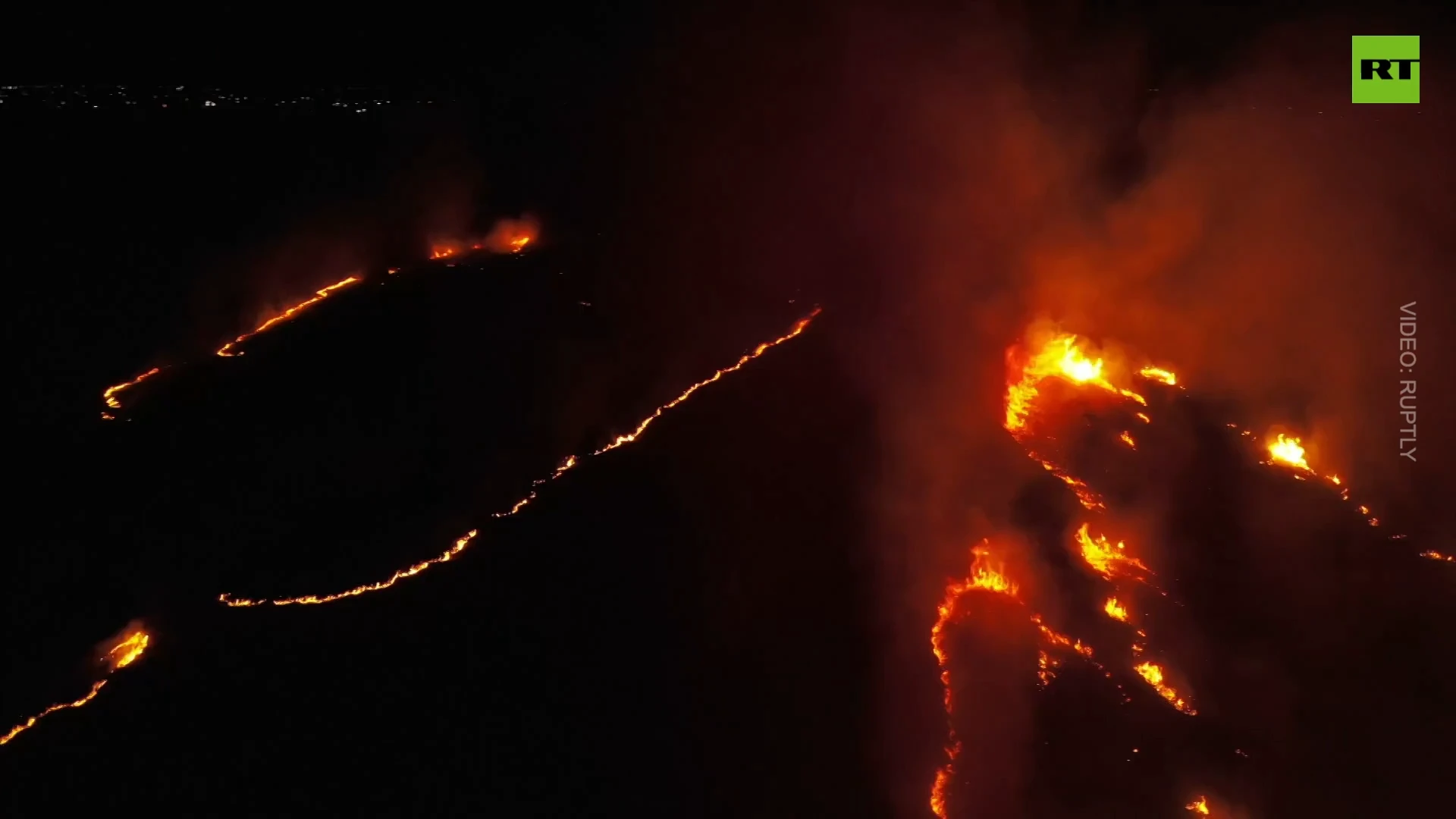 Wildfires engulf Argentina's wetland | Drone footage