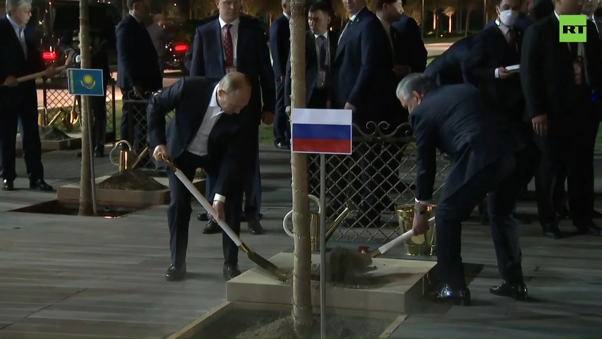 Putin, SCO leaders plant trees in Uzbekistan