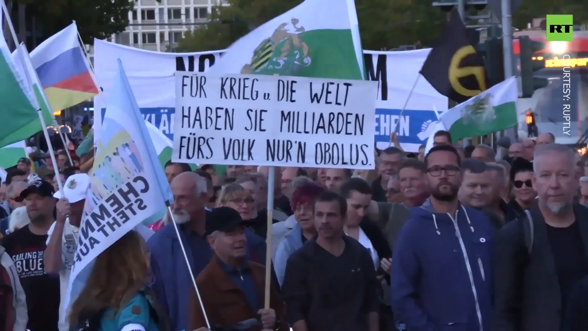 ‘Stop destruction of Germany’: Protesters rally against energy crisis in Chemnitz