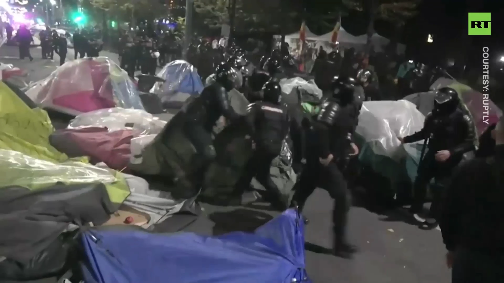 Moldova police dismantle protesters' tent camp