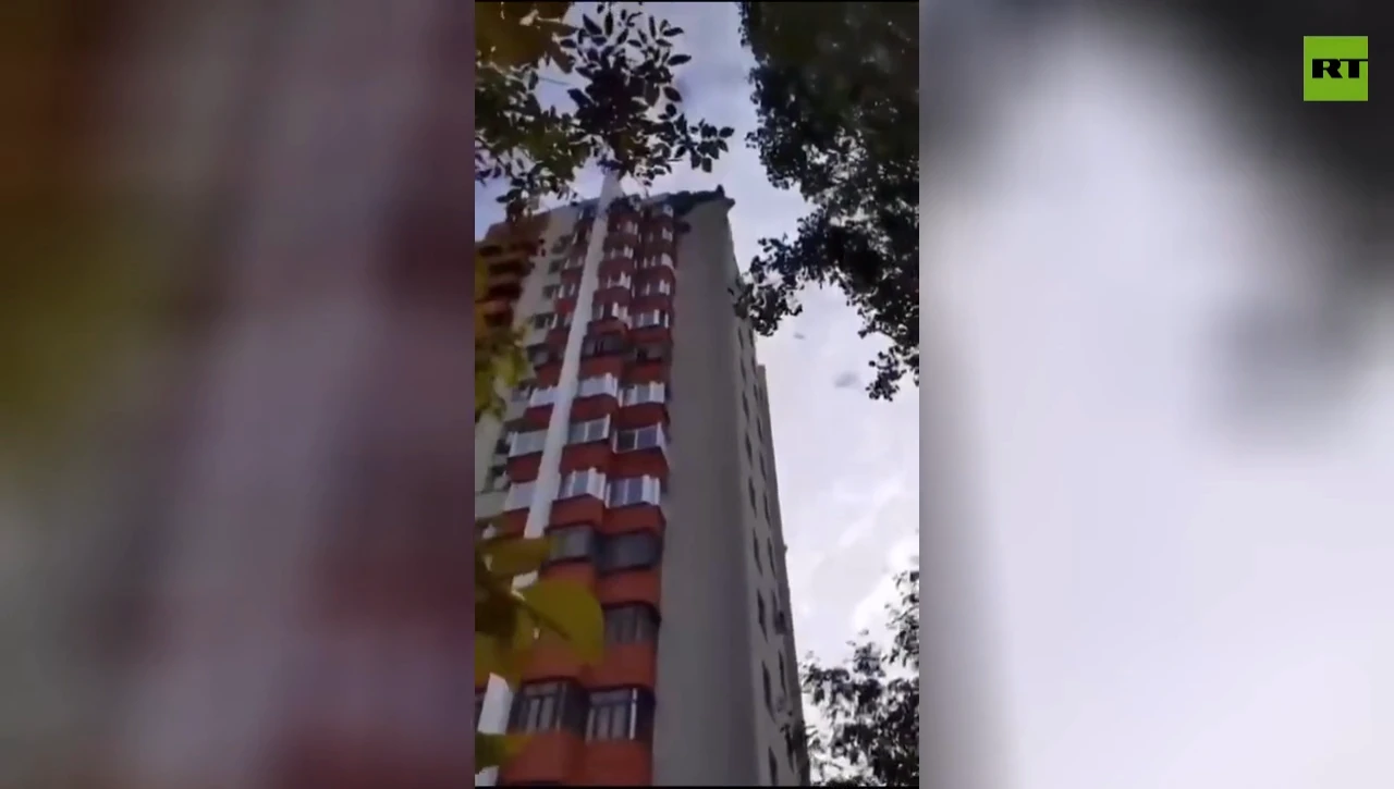 Missile hits Belgorod residential building