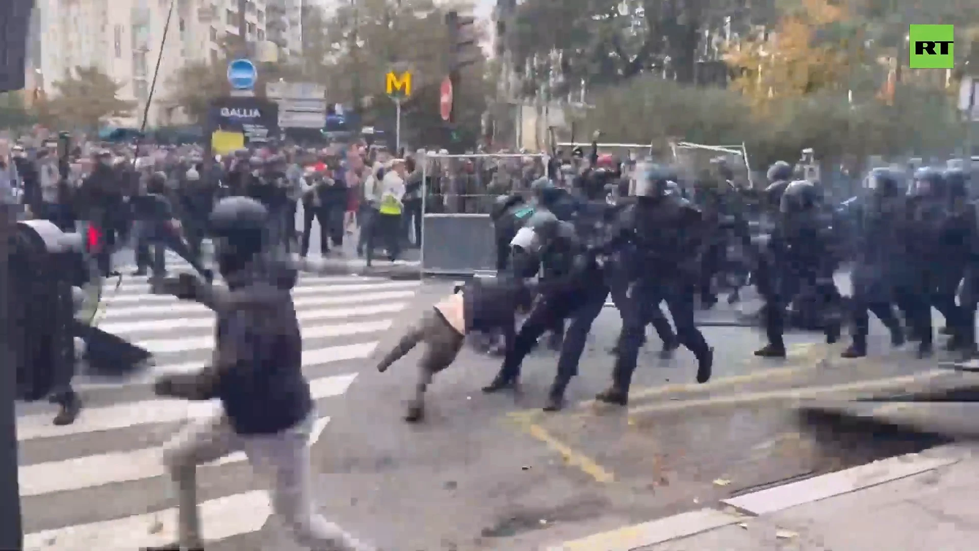 Protesters build barricades as Paris police use force to disperse them