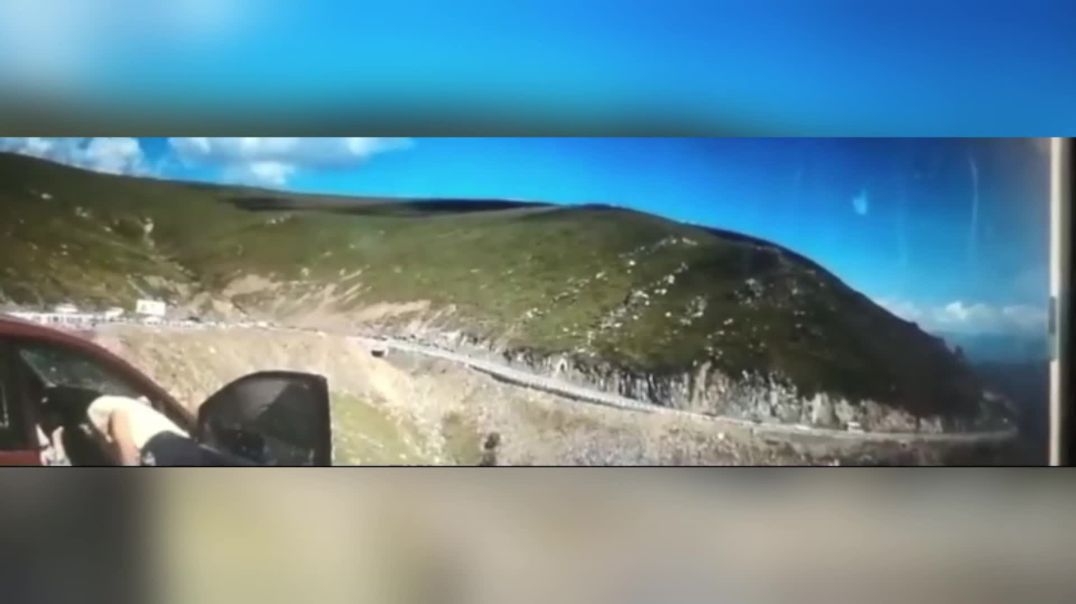 MAN STOPS FOR THE SCENIC ROUT AND FORGETS SOMETHING VERY IMPORTANT IN CAR