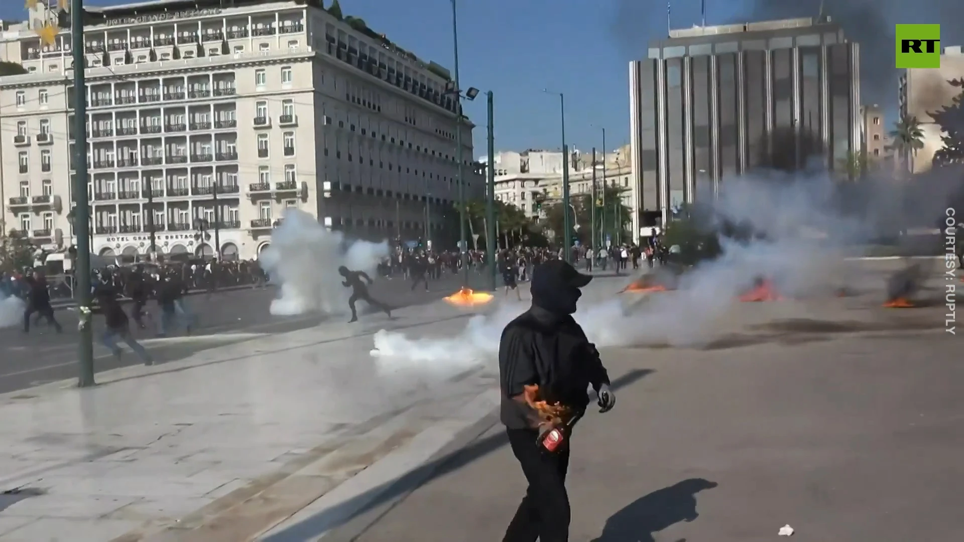 Protesters throw Molotov cocktails during rally against rising prices