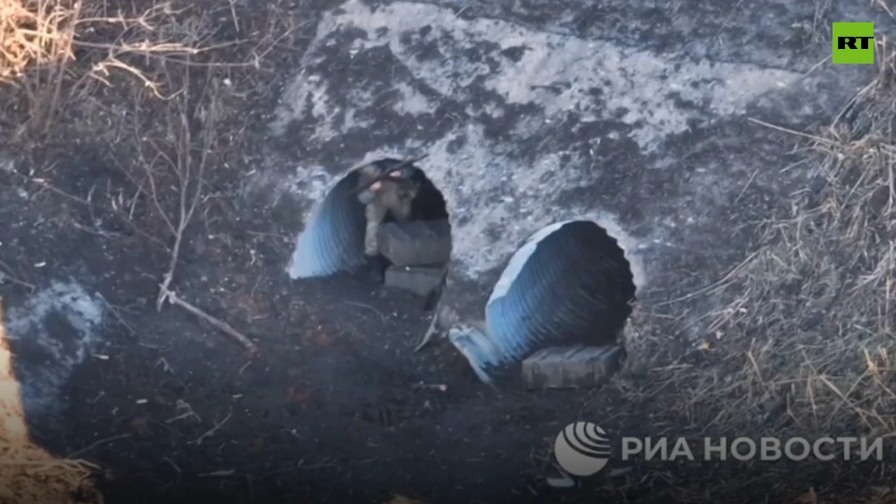 Intense Donetsk roadside battle