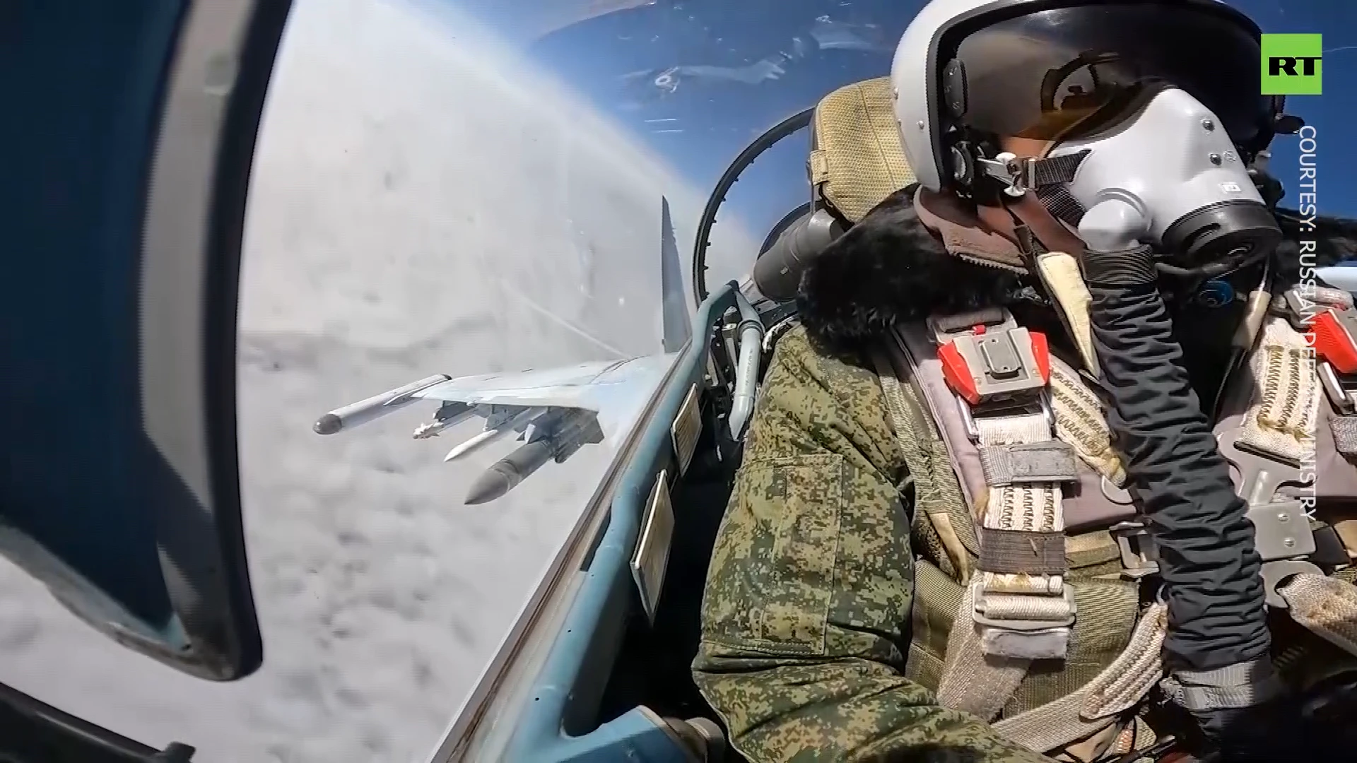 Russian fighter pilot completes combat sortie