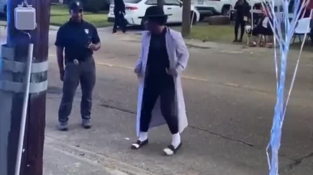 He dressed up as Michael Jackson on Halloween and then did this ??