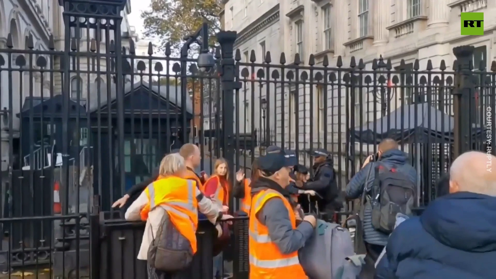 'Just Stop Oil' activists storm Downing Street