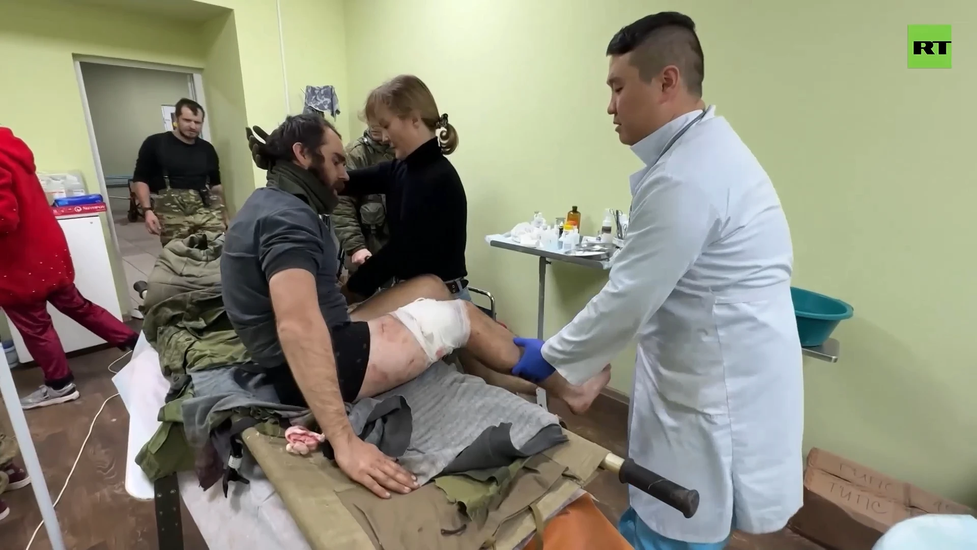 Volunteer doctors fight relentlessly for lives of Russian soldiers