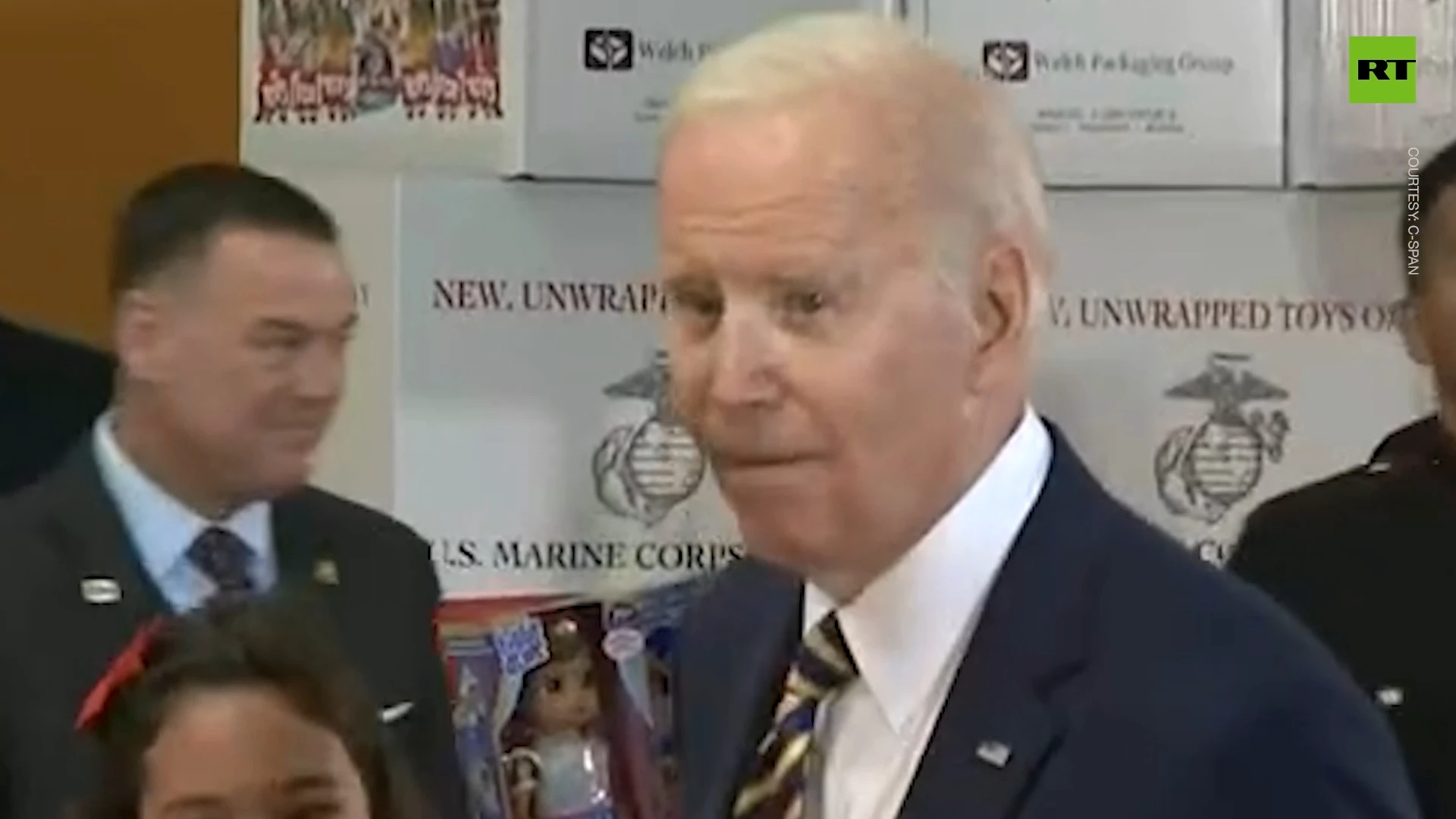 Biden gets lost on stage (again), endangers bicycles (again)