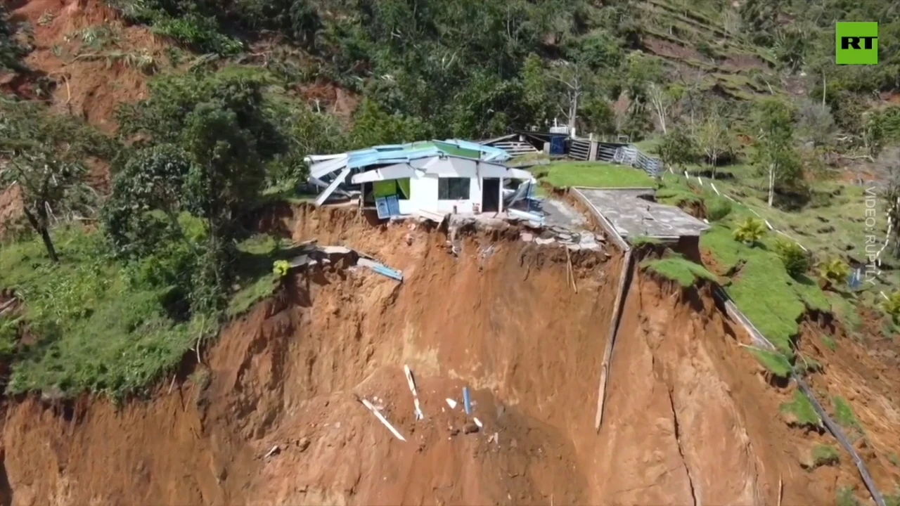 Landslide leaves at least 150 families homeless in Colombia