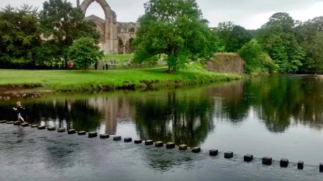 MGTOW-Bolton Abbey walk