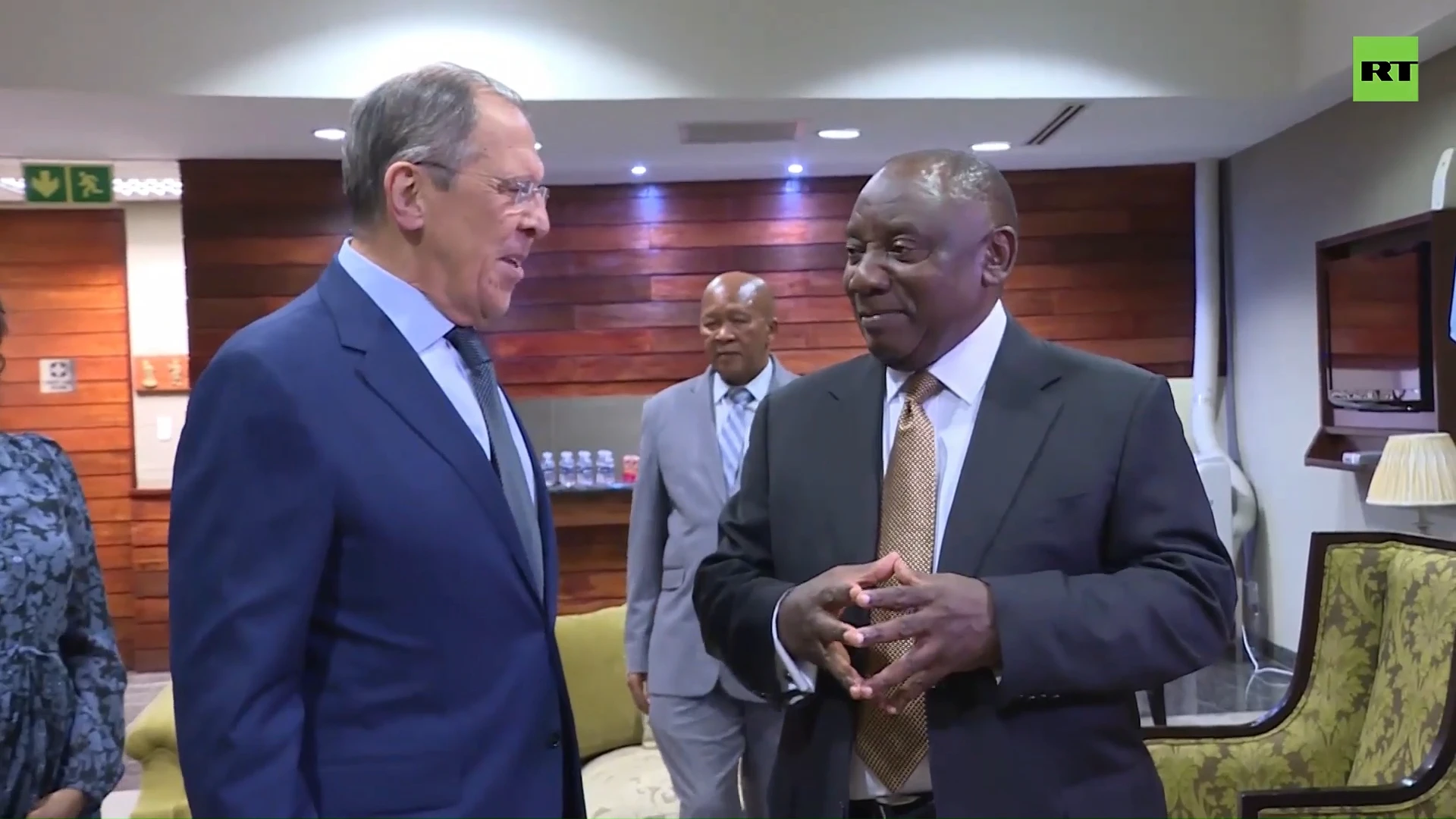 Lavrov meets with president Ramaphosa in South Africa