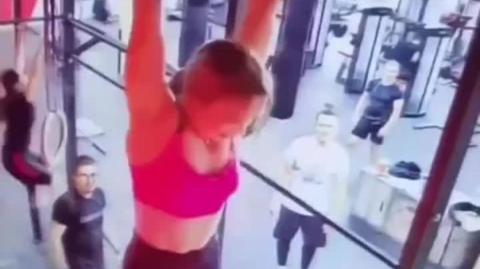Mulher em academia