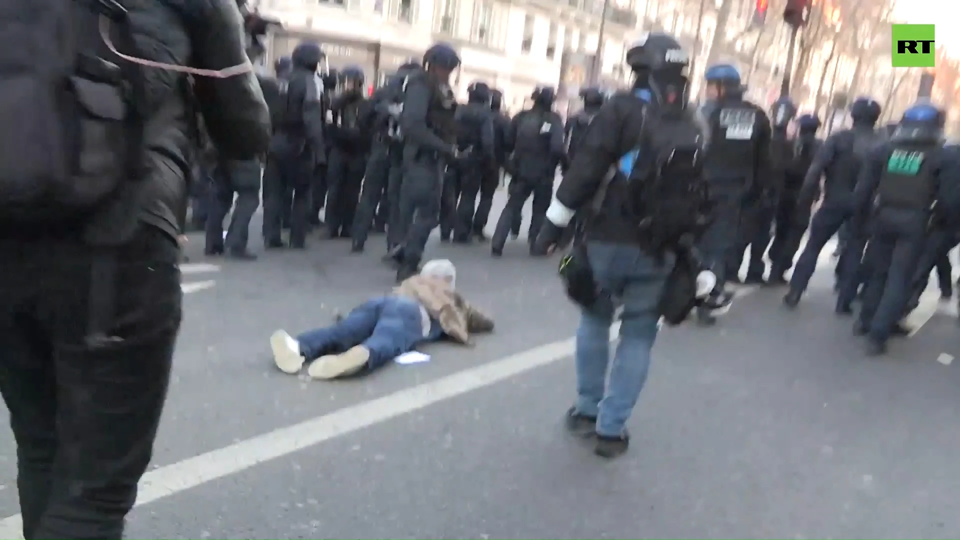 Protesters clash with police in new round of pension reform demonstrations