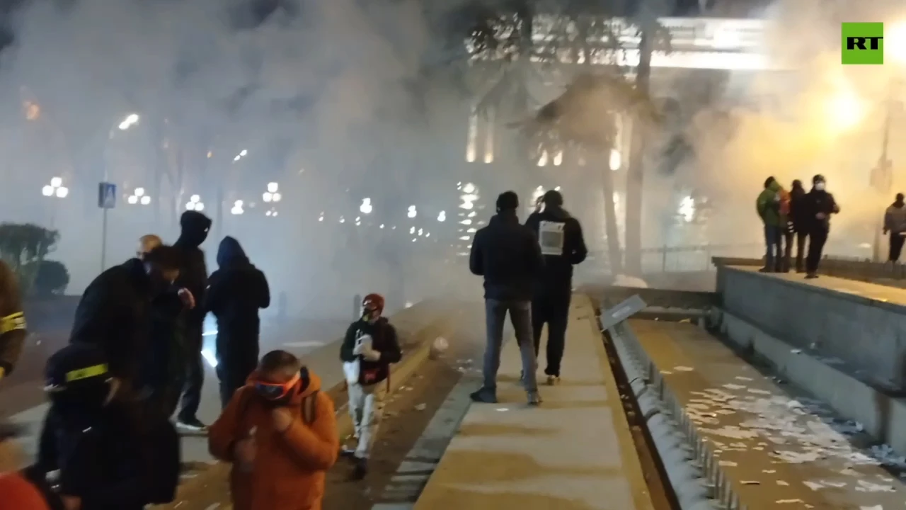 Tbilisi protest against new 'foreign agent' bill breaks into chaos | EXCLUSIVE FOOTAGE